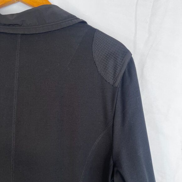 Chicos Zenergy Gold Zip Black Jacket Mesh Accents Casual Basic Size 2-12/14 - Picture 8 of 12